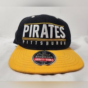 NWT Pittsburgh Pirates Double Logo MLB Hat Cap Adjustable Snap Back Black Gold